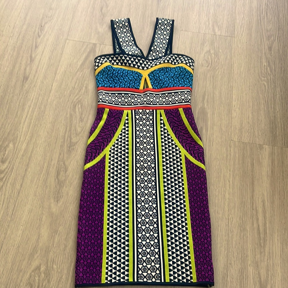 BCBC MAX AZRIA SUPER SEXY DRESS- MULTI-COLOR NWT’s. WOMENS - XXS